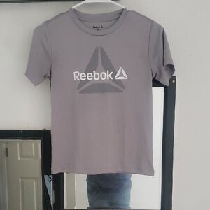 Reebok Kids Short Sleeve Tee in Light Gray